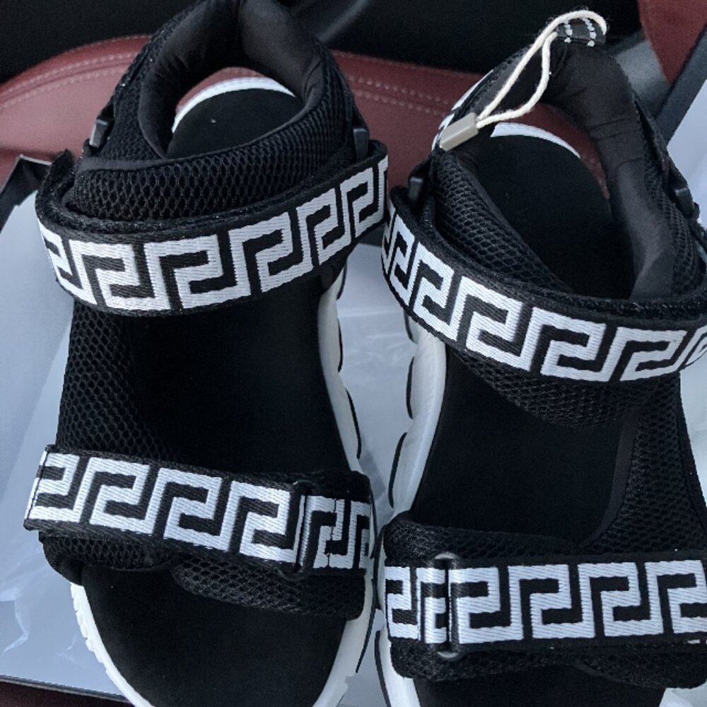 NIB VERSACE Greca Strap Kids Sandals GIRLS Size 31 EU/US 12.5 - 13 $125